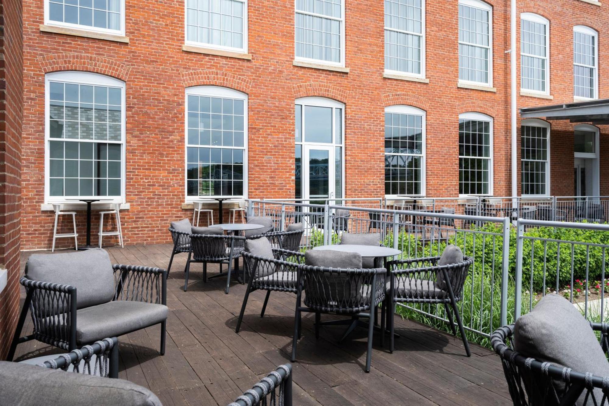 Fairfield Inn & Suites Madison Historic Eagle Cotton Mill Экстерьер фото