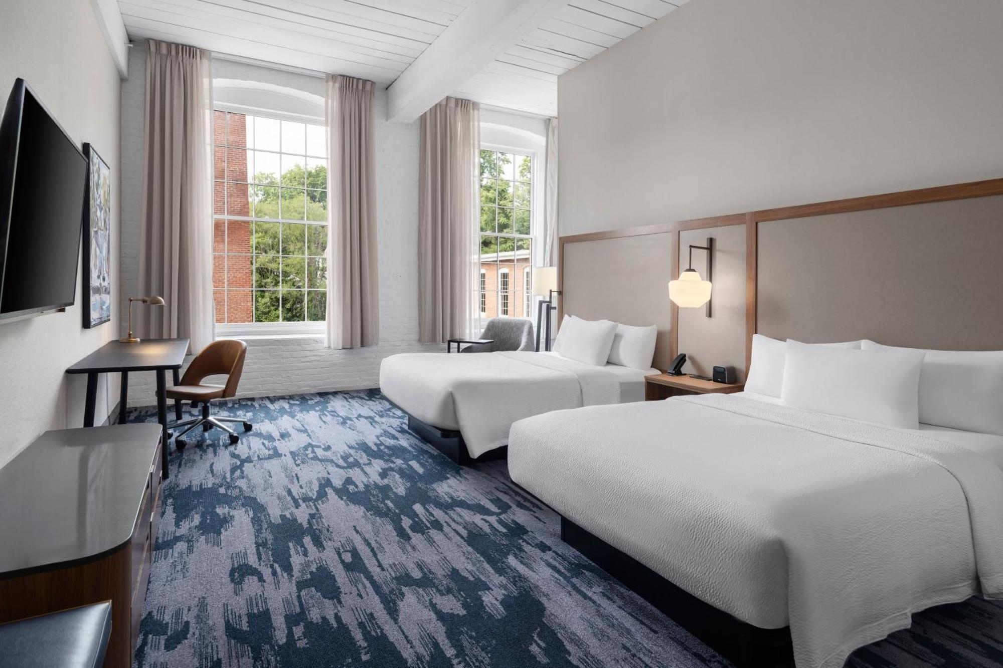 Fairfield Inn & Suites Madison Historic Eagle Cotton Mill Экстерьер фото