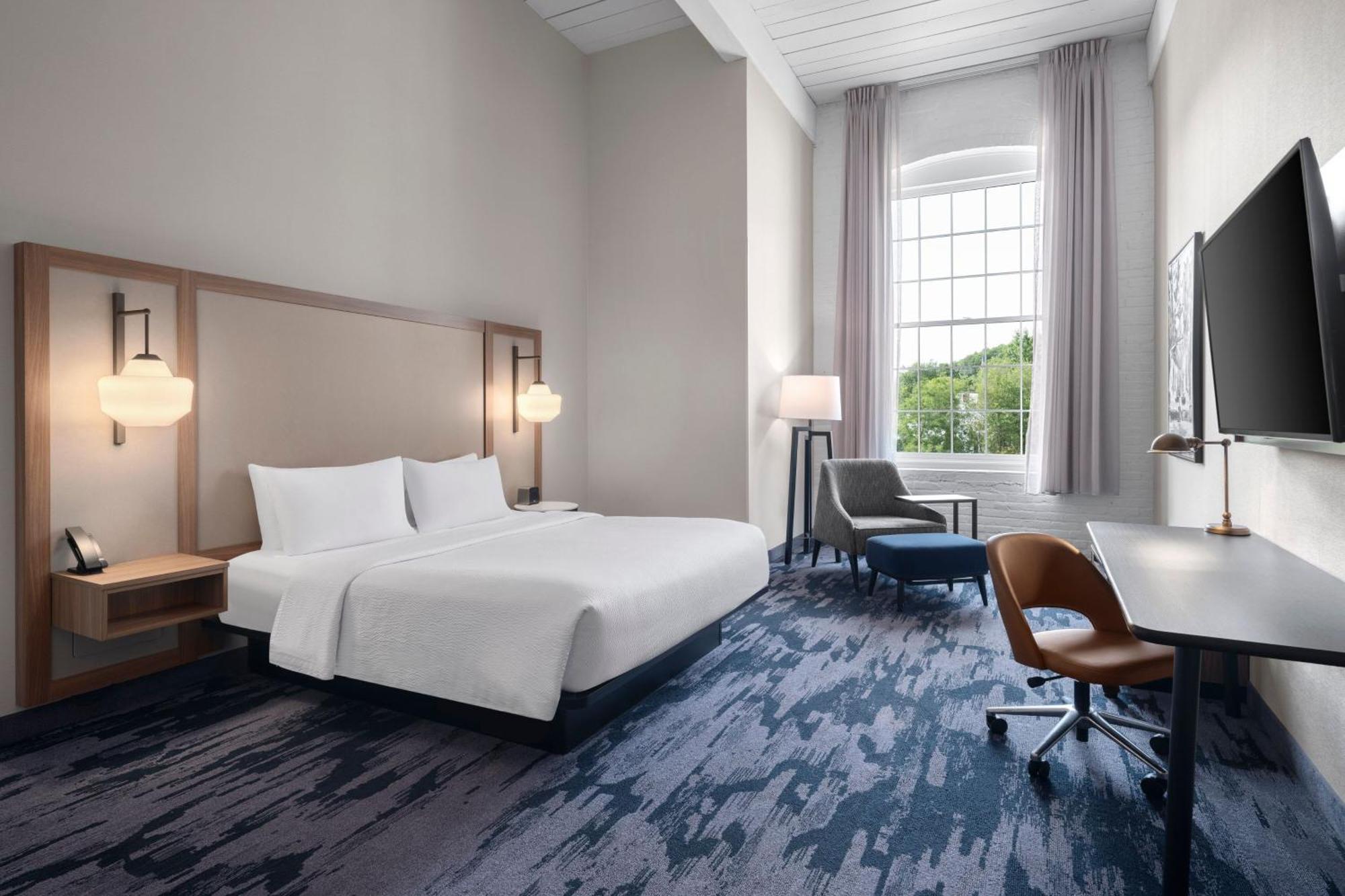 Fairfield Inn & Suites Madison Historic Eagle Cotton Mill Экстерьер фото