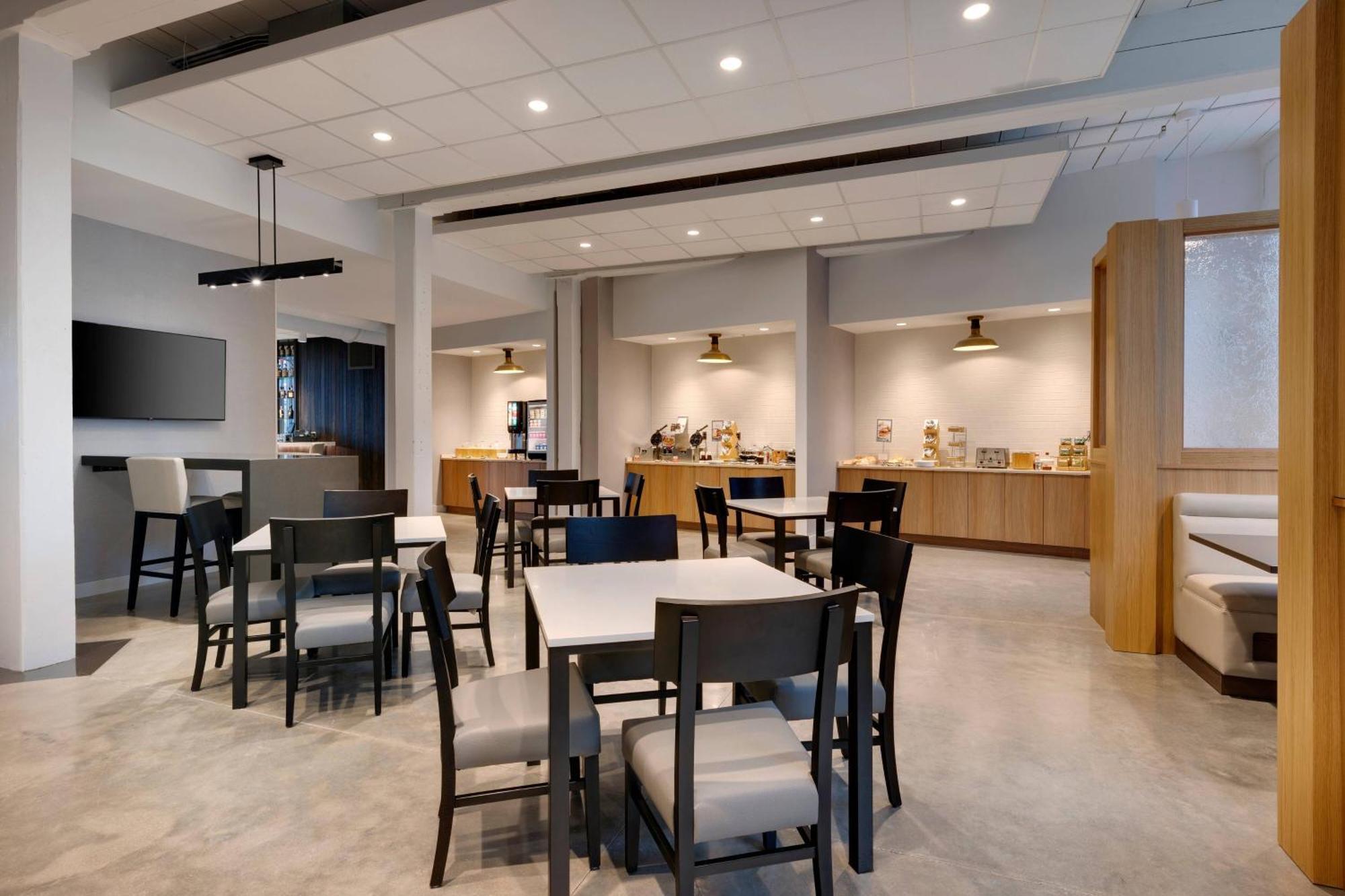 Fairfield Inn & Suites Madison Historic Eagle Cotton Mill Экстерьер фото