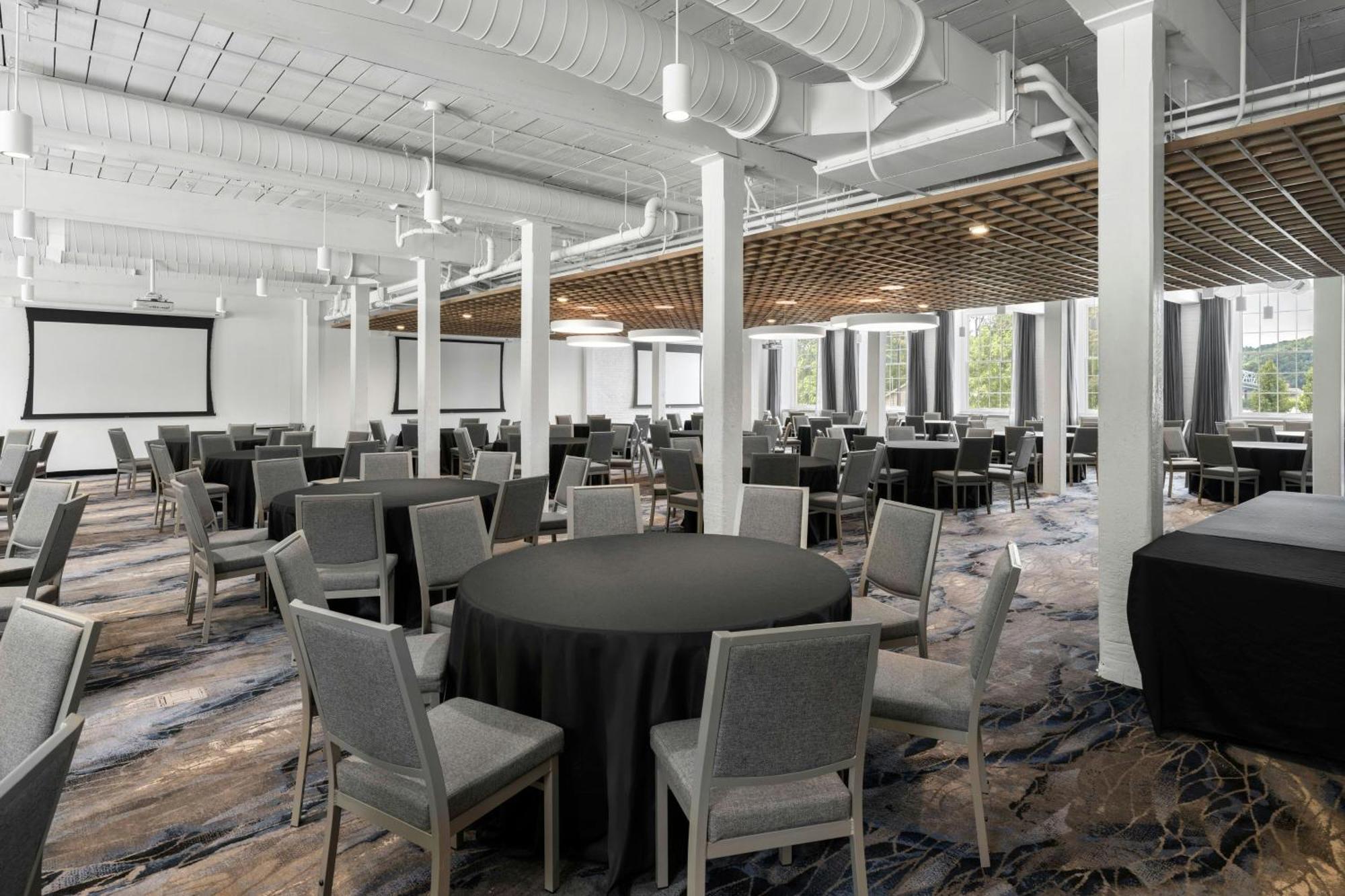 Fairfield Inn & Suites Madison Historic Eagle Cotton Mill Экстерьер фото