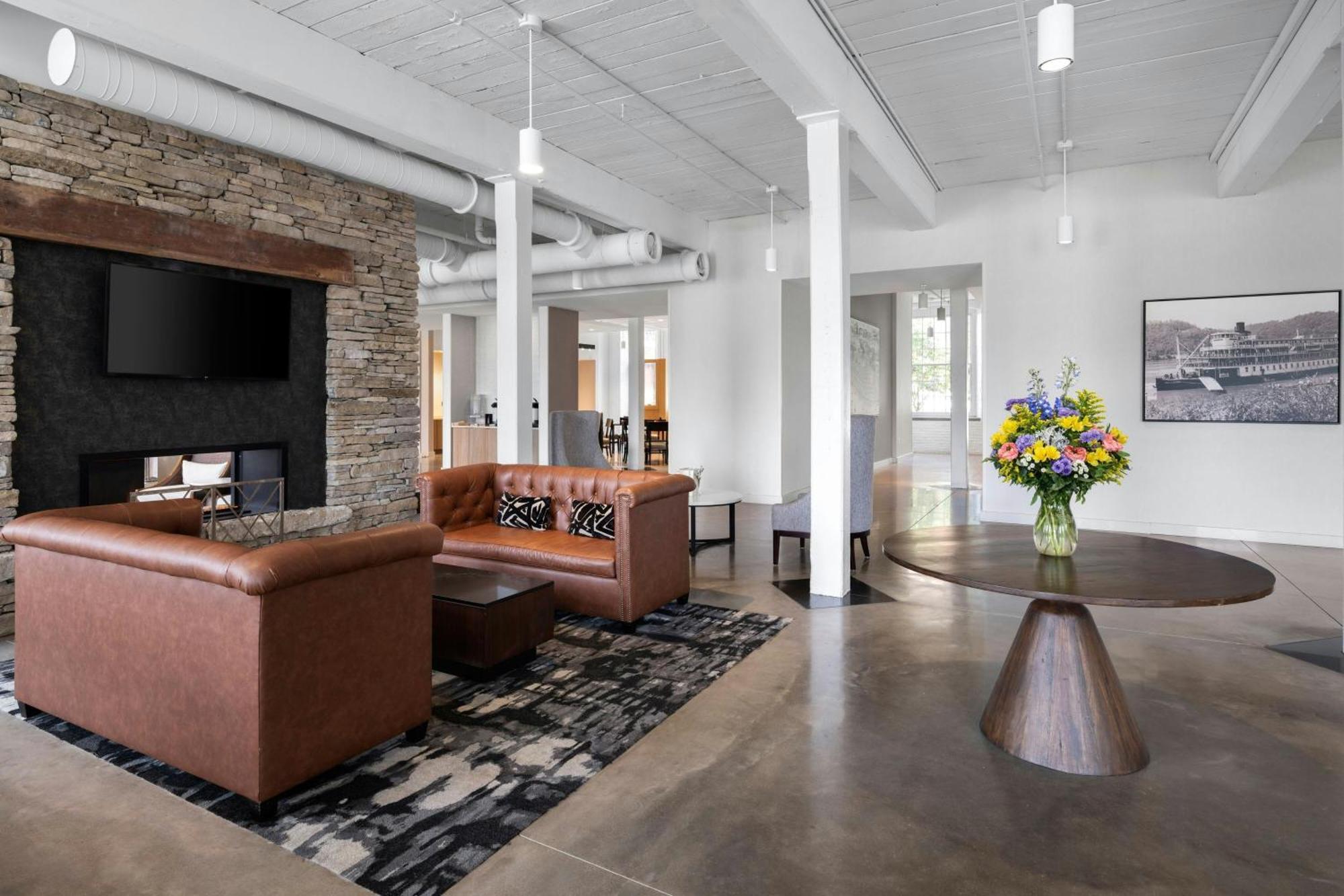 Fairfield Inn & Suites Madison Historic Eagle Cotton Mill Экстерьер фото