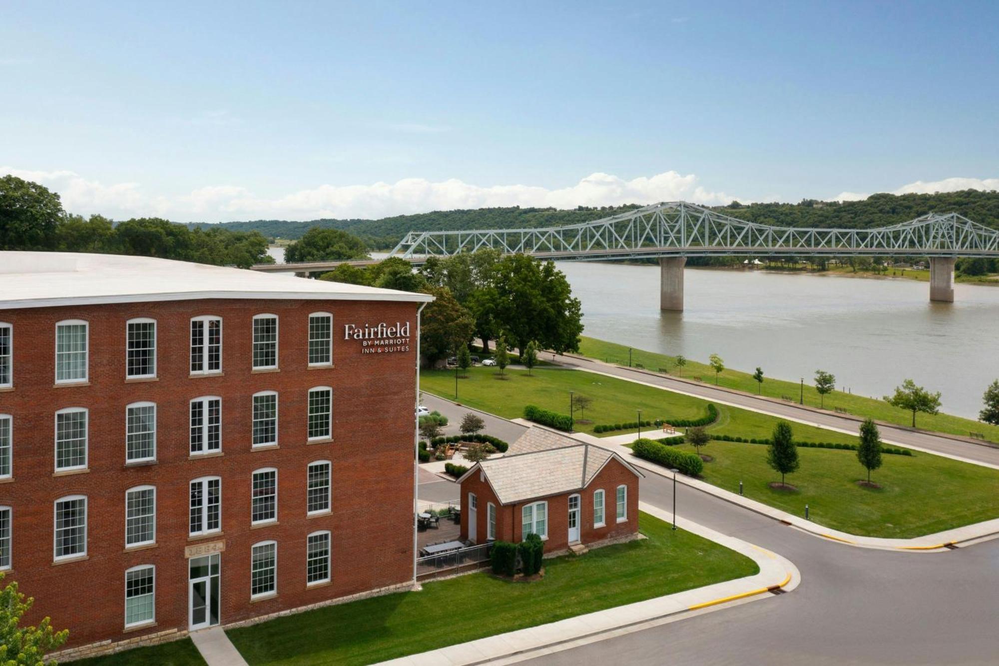 Fairfield Inn & Suites Madison Historic Eagle Cotton Mill Экстерьер фото